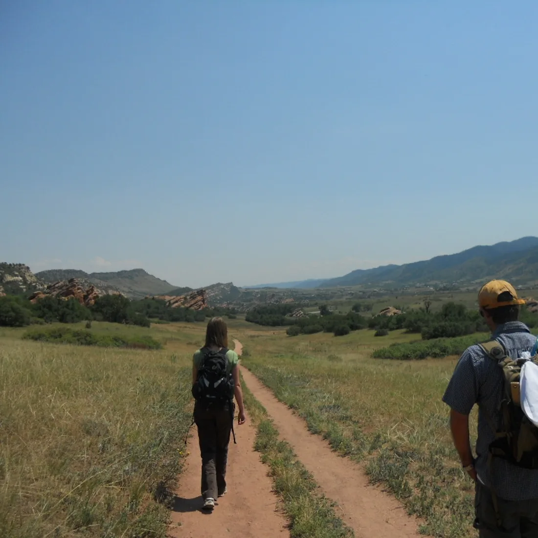 Guía local acompañando el recorrido por el territorio